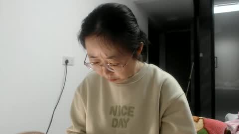 Snapshot of cbz112233 chatting on 01/05/25, 04:38 ANNYANNY online show from 01/05/25, 04:38