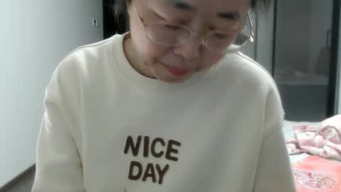 Snapshot of cbz112233 chatting on 01/11/25, 04:46 ANNYANNY online show from 01/11/25, 04:46