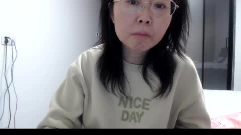 Snapshot of cbz112233 chatting on 02/20/25, 06:57 ANNYANNY online show from 02/20/25, 06:57