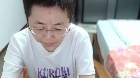 Snapshot of cbz112233 chatting on 09/17/25, 05:03 ANNYANNY online show from 09/17/25, 05:03