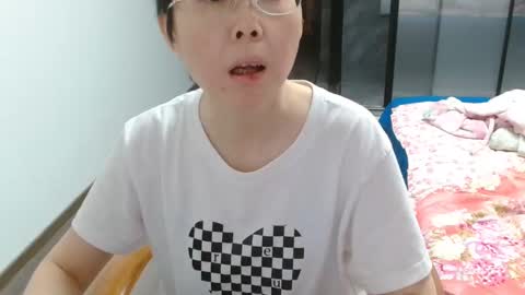 Snapshot of cbz112233 chatting on 04/30/26, 05:52 ANNYANNY online show from 04/30/26, 05:52