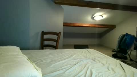 cclovefrench online show from 12/17/25, 11:00