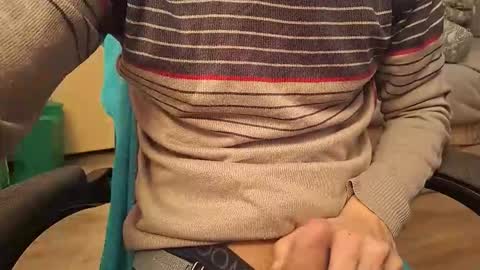 Snapshot of cdact84 chatting on 10/24/25, 07:21 cdact84 online show from 10/24/25, 07:21