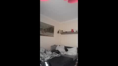 cdpeterka16 online show from 04/21/26, 10:10