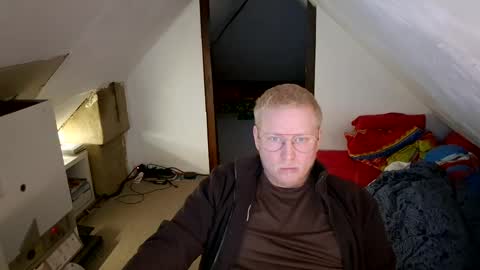 Snapshot of cebas chatting on 02/10/25, 08:53 cebas online show from 02/10/25, 08:53