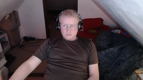 Snapshot of cebas chatting on 03/09/25, 08:21 cebas online show from 03/09/25, 08:21