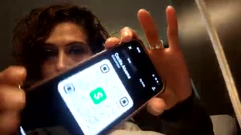 Snapshot of cece_vibez chatting on 09/28/25, 04:40 cece_vibez online show from 09/28/25, 04:40