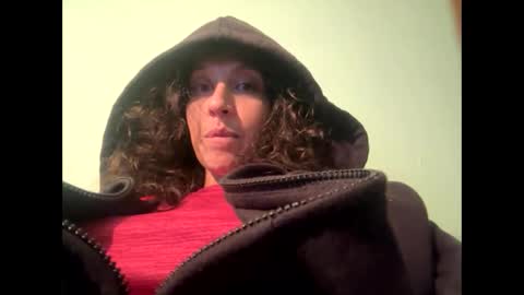 Snapshot of cece_vibez chatting on 12/19/25, 10:11 cece_vibez online show from 12/19/25, 10:11