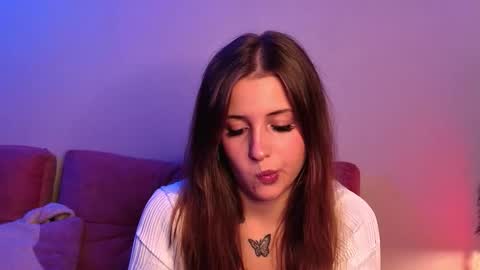 Lina  online show from 10/22/25, 07:35