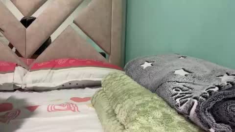 ceci1218 online show from 04/10/26, 02:06