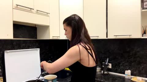 Darina online show from 04/13/26, 04:23