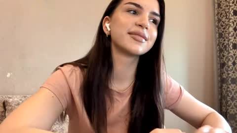 Snapshot of cecilianoblitt chatting on 05/14/26, 03:08 Darina online show from 05/14/26, 03:08