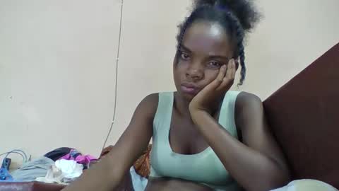 Snapshot of cedia837872 chatting on 04/04/26, 08:06 cedia837872 online show from 04/04/26, 08:06