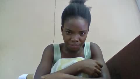 Snapshot of cedia837872 chatting on 04/06/26, 02:20 cedia837872 online show from 04/06/26, 02:20