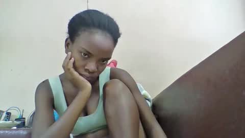 Snapshot of cedia837872 chatting on 04/06/26, 04:46 cedia837872 online show from 04/06/26, 04:46