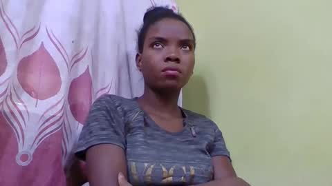 Snapshot of cedia837872 chatting on 04/10/26, 06:29 cedia837872 online show from 04/10/26, 06:29