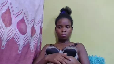 Snapshot of cedia837872 chatting on 04/14/26, 09:48 cedia837872 online show from 04/14/26, 09:48