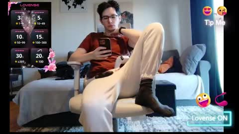 Snapshot of ceedm91 chatting on 01/15/25, 10:38 ceedm91 online show from 01/15/25, 10:38