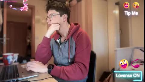 Snapshot of ceedm91 chatting on 10/16/25, 09:32 ceedm91 online show from 10/16/25, 09:32