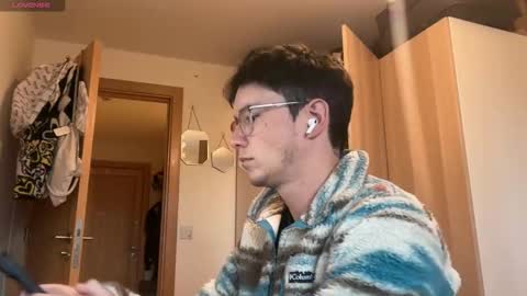 Snapshot of ceedm91 chatting on 02/19/26, 04:58 ceedm91 online show from 02/19/26, 04:58