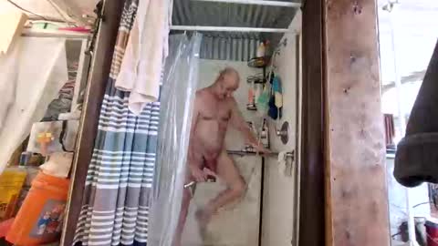 Chuck online show from 02/06/25, 08:02