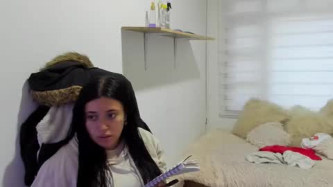 celeste_bonnet1 online show from 10/31/25, 11:11