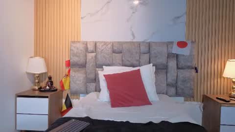 Snapshot of celeste_collinss_ chatting on 07/10/26, 08:33 celeste online show from 07/10/26, 08:33