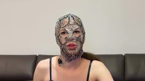 celeste grayson online show from 06/11/26, 02:53