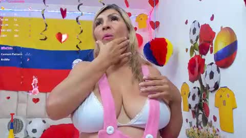 Snapshot of celeste_lincon chatting on 07/10/26, 01:32 Celeste Lincon online show from 07/10/26, 01:32