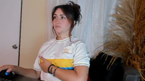     online show from 07/08/26, 12:04