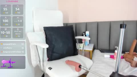 celeste_smmith_ online show from 03/09/25, 06:28