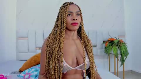 celeste_smmith_ online show from 07/05/26, 08:05