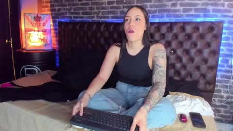 celeste_starsss online show from 11/14/25, 12:48