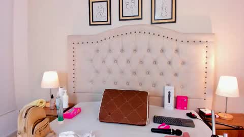 CELESTE MIRANDA online show from 01/12/26, 12:21