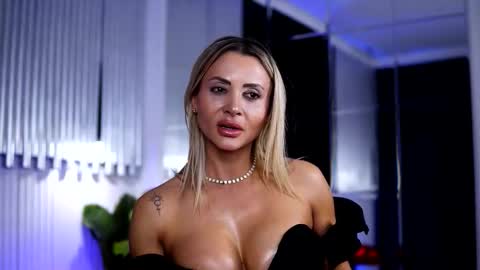 Mona online show from 02/18/26, 08:16