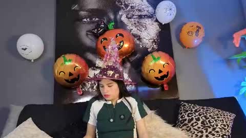 Sara online show from 10/24/25, 07:10