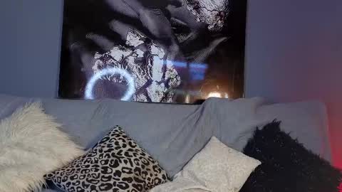 Sara online show from 11/17/25, 06:57