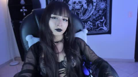   online show from 12/18/25, 10:05