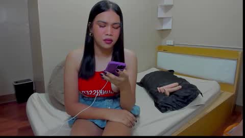 Snapshot of celestinaxisabella chatting on 02/25/26, 03:05 celestinaxisabella online show from 02/25/26, 03:05