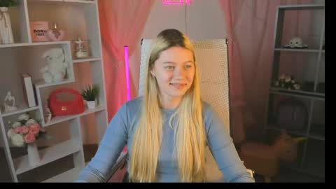 your cute kitty online show from 04/13/26, 03:39