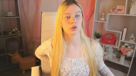 your cute kitty online show from 04/15/26, 07:58