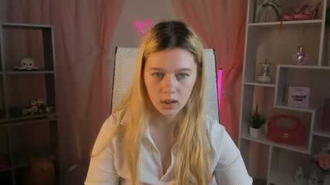 your cute kitty online show from 05/19/26, 06:58