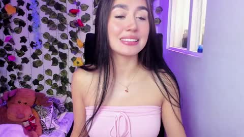 Snapshot of celestinepurple chatting on 12/28/24, 05:25 Celestineeeeee online show from 12/28/24, 05:25