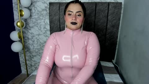 Snapshot of celestte_sweet chatting on 12/26/24, 06:30 online show from 12/26/24, 06:30