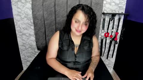 Snapshot of celestte_sweet chatting on 02/01/25, 03:41 online show from 02/01/25, 03:41