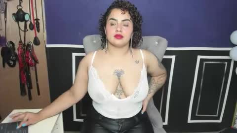 Snapshot of celestte_sweet chatting on 12/16/25, 11:04 online show from 12/16/25, 11:04