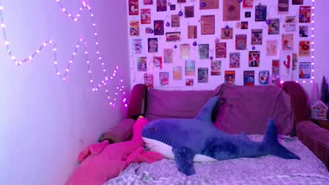 Snapshot of celine_dionn chatting on 12/18/24, 02:17 Celine online show from 12/18/24, 02:17