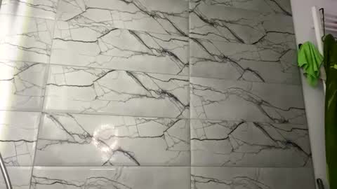 Snapshot of celine_roxelle chatting on 12/04/25, 06:16 Celine Roxelle online show from 12/04/25, 06:16