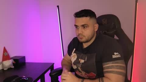 Snapshot of celylow chatting on 01/12/26, 02:00 Octav online show from 01/12/26, 02:00