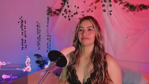 Hello guys my name is Sofi and Lizzie and  Vanessa online show from 11/28/25, 02:58